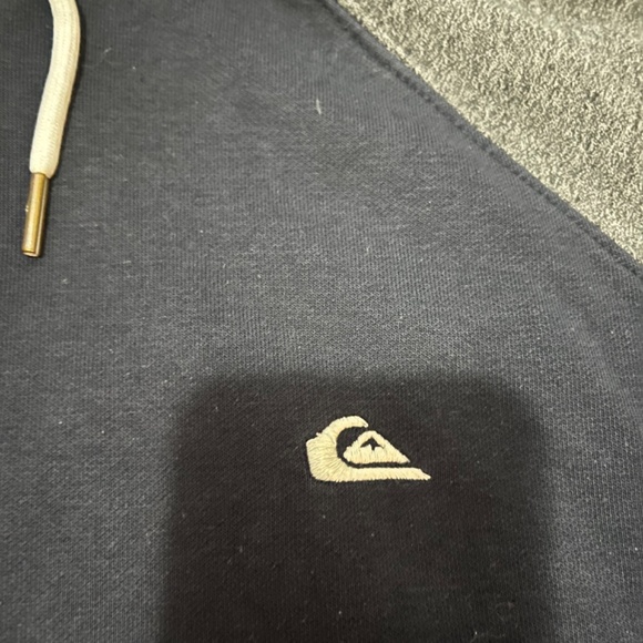 Quicksilver hoodie Med - Picture 2 of 8